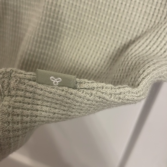 size 2xs waffle texture TNA long sleeve - Picture 4 of 4